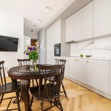 Rent Like - Dobra 8/10 Apartment Warsaw